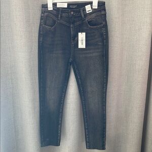 Judy Blue Black Yoke High Waisted Skinny Fit Jeans. Size 11/30 NWT